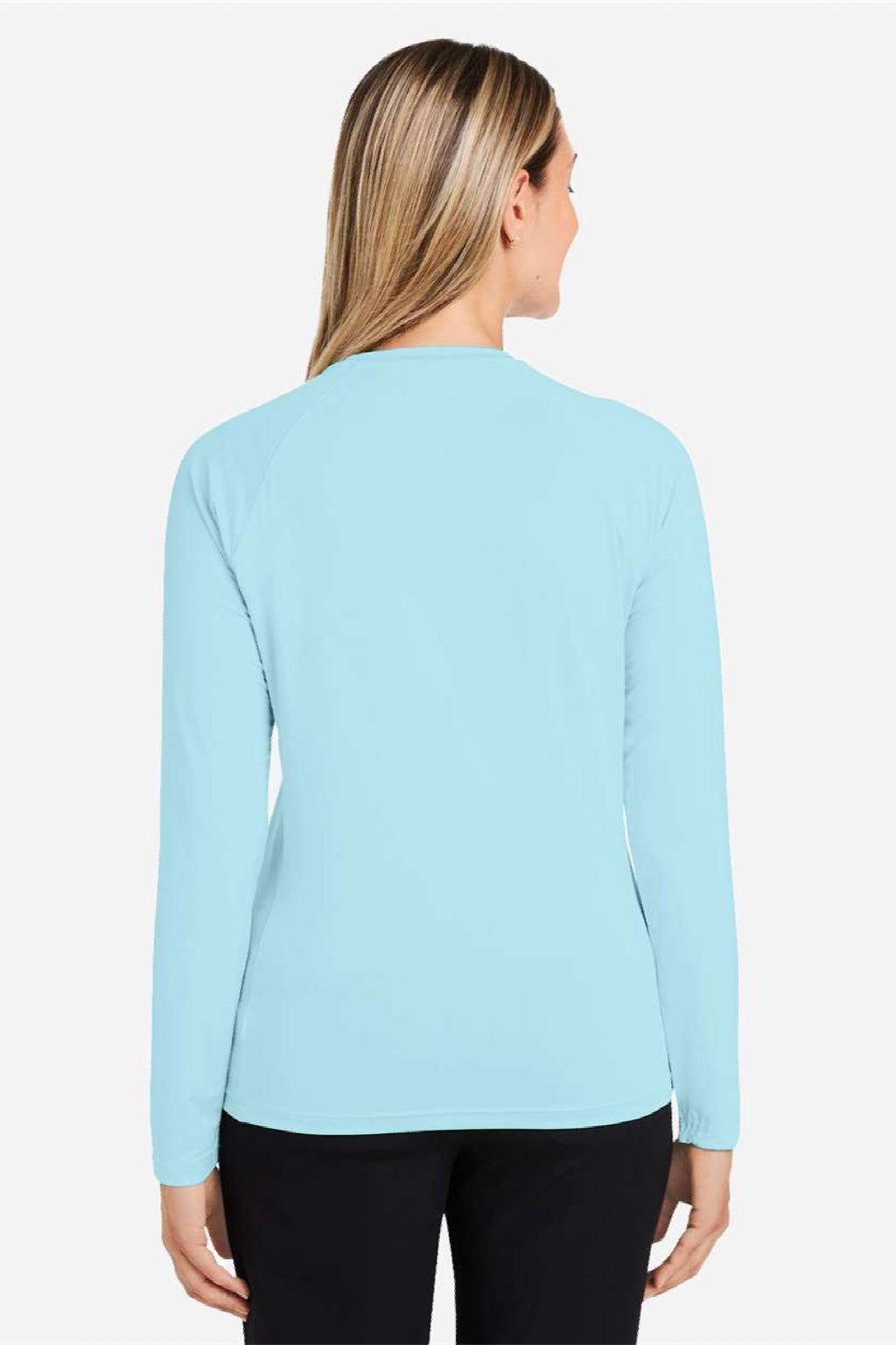 Huk H612L04 Womens LoPro Pursuit Long Sleeve Crewneck T-Shirt Island Paradise Blue Model Back