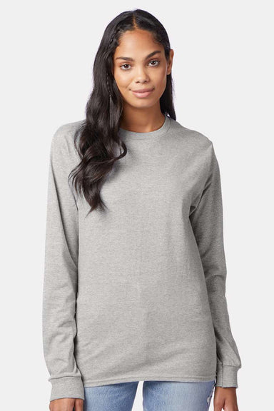Hanes 5586 Mens Authentic Long Sleeve Crewneck T-Shirt Light Steel Grey Model Front