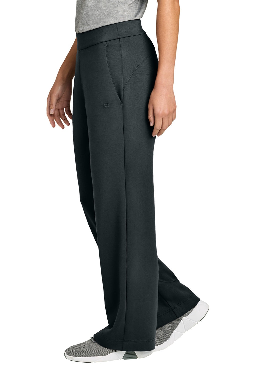 Ogio LOG864 Womens Transcend Fleece Sweatpants w/ Pockets Tarmac Grey Model Side