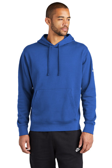 Nike NKDR1499 Mens Club Fleece Hooded Sweatshirt Hoodie w/ Pouch Pocket Game Royal Blue Model Front