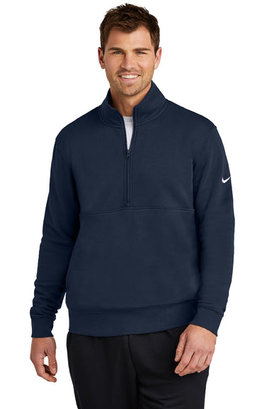 Nike NKDX6718 Mens Club Fleece 1/4 Zip Sweatshirt w/ Pockets Midnight Navy Blue Model Front