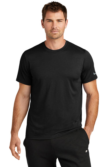Nike NKDX8730 Mens rLegend Dri-Fit Moisture Wicking Short Sleeve Crewneck T-Shirt Black Model Front