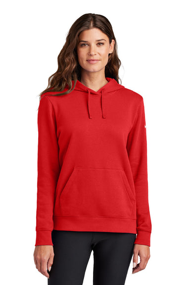 Nike NKFD9889 Womens Club Fleece Hooded Sweatshirt Hoodie w/ Pouch Pockets University Red Model Front