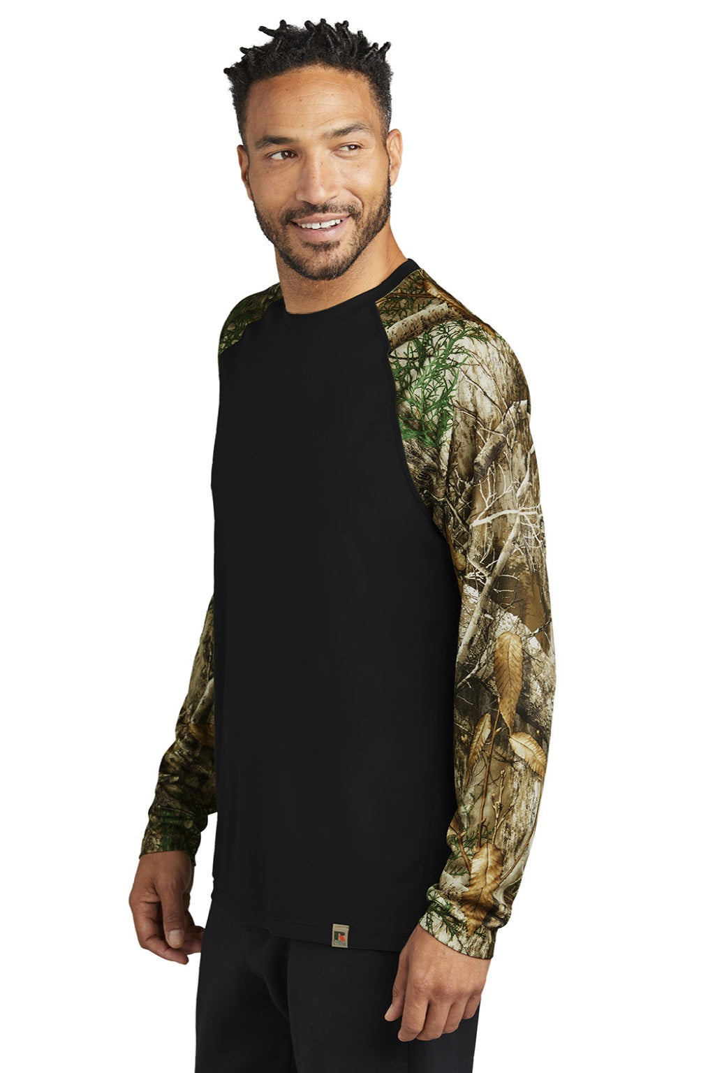Russell Outdoors RU151LS Mens Realtree Colorblock Moisture Wicking Long Sleeve Crewneck T-Shirt Black/Realtree Edge Camo Model Side
