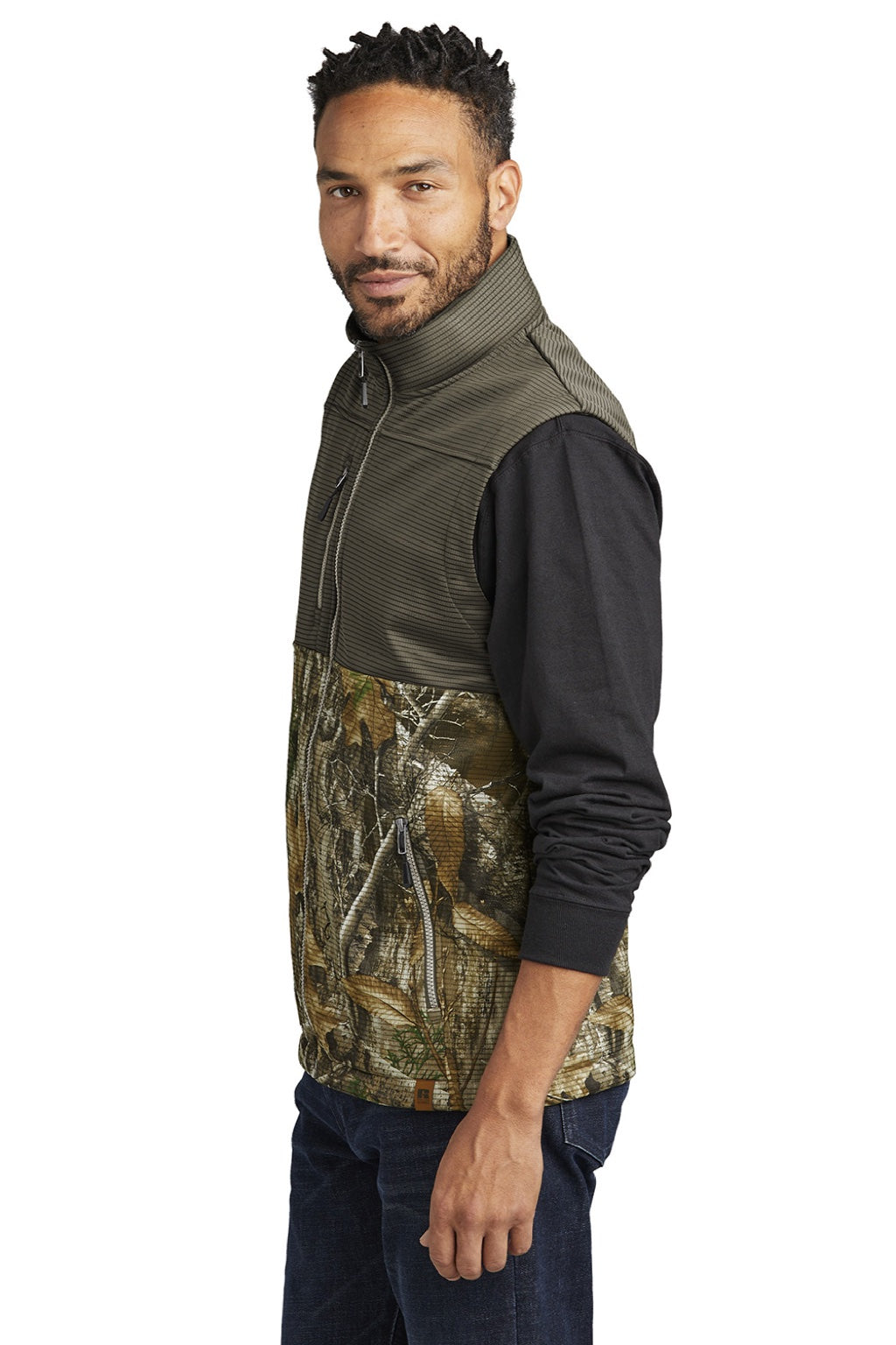 Russell Outdoors RU604 Mens Realtree Atlas Water Resistant Colorblock Full Zip Soft Shell Vest Cargo Brown/Realtree Edge Camo Model Side