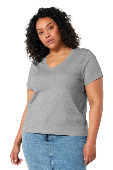 Stanley Stella SXW032 Womens Isla Short Sleeve V-Neck T-Shirt Heather Grey Model Front