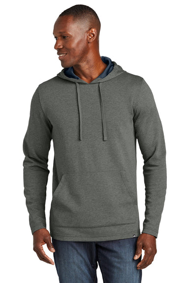 TravisMathew TM1MZ337 Mens Coveside Wrinkle Resistant Hooded Sweatshirt Hoodie w/ Pouch Pocket Heather Dark Grey Model Front