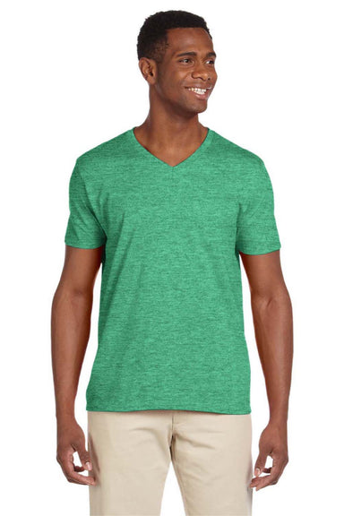 Gildan 64V00 Mens Softstyle Short Sleeve V-Neck T-Shirt Heather Irish Green Model Front