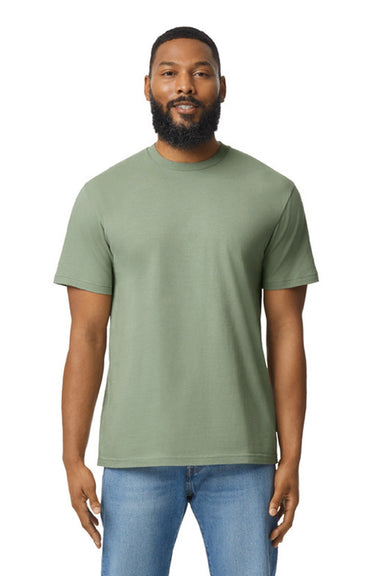 Gildan 65000 Mens Softstyle Short Sleeve Crewneck T-Shirt Sage Green Model Front