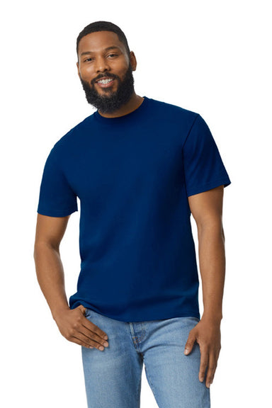 Gildan 65000 Mens Softstyle Short Sleeve Crewneck T-Shirt Navy Blue Model Front