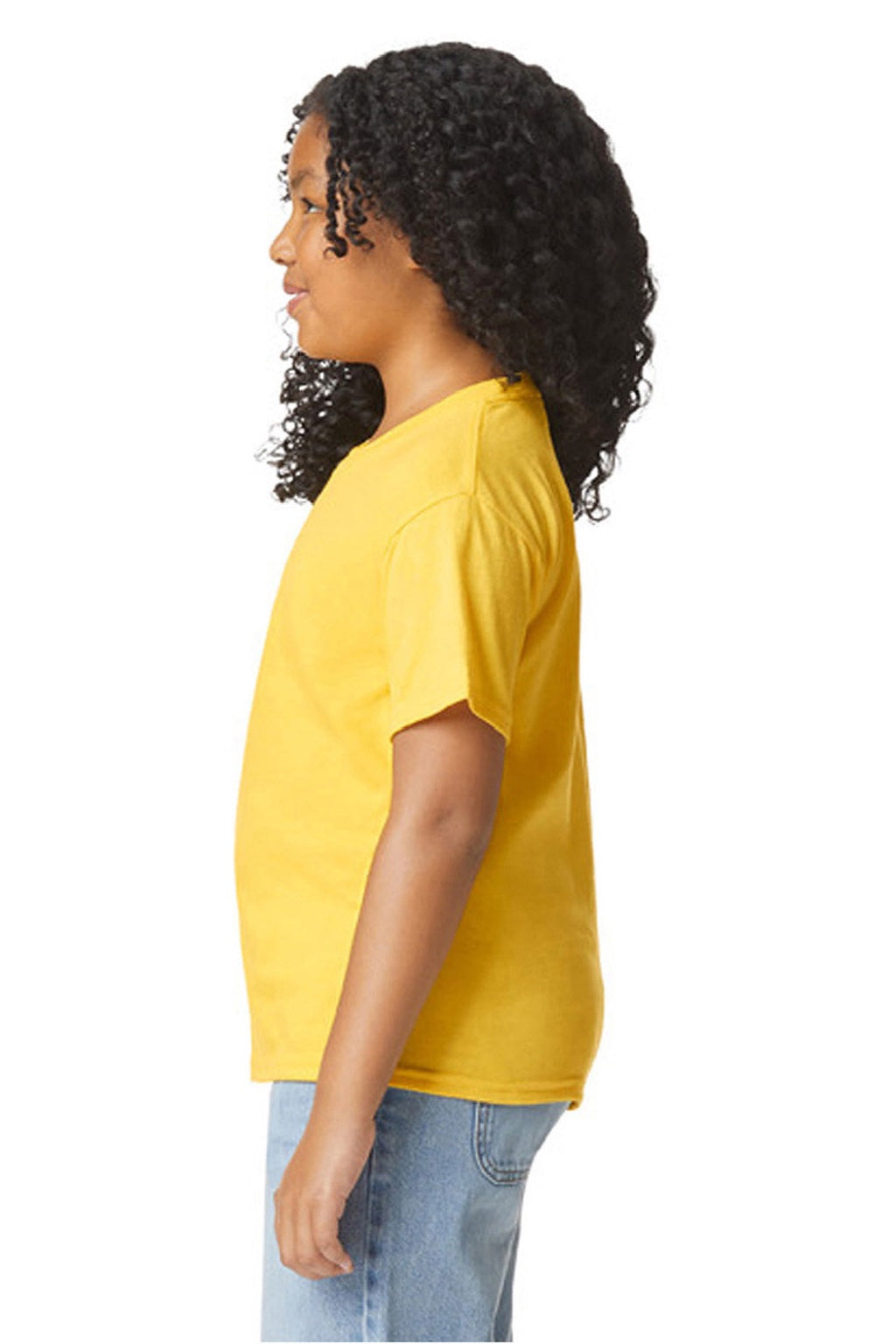Gildan 64000BCVC Youth Softstyle CVC Short Sleeve Crewneck T-Shirt Daisy Yellow Mist Model Side