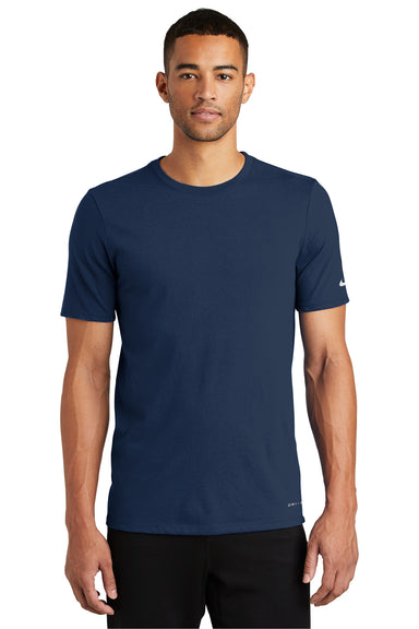 Nike NKBQ5231 Mens Dri-Fit Moisture Wicking Short Sleeve Crewneck T-Shirt College Navy Blue Model Front
