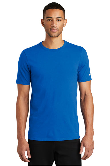 Nike NKBQ5231 Mens Dri-Fit Moisture Wicking Short Sleeve Crewneck T-Shirt Game Royal Blue Model Front