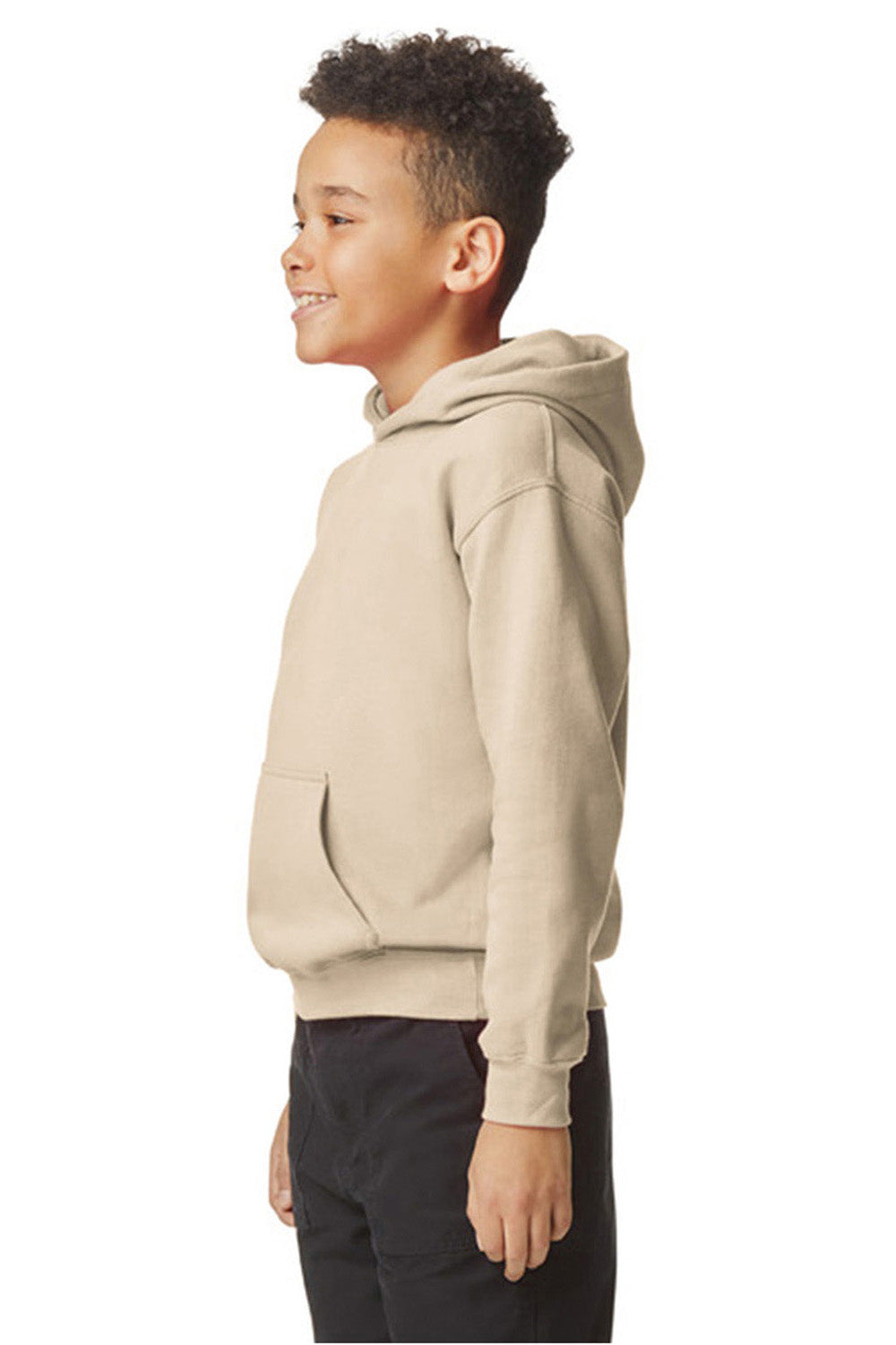 Gildan SF500B Youth Softstyle Hooded Sweatshirt Hoodie Sand Model Side