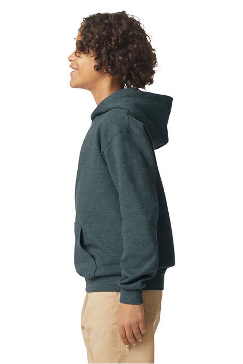 Gildan SF500B Youth Softstyle Hooded Sweatshirt Hoodie w/ Pouch Pocket Heather Dark Grey Model Side