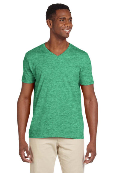 Gildan G64V Mens Softstyle Short Sleeve V-Neck T-Shirt Heather Irish Green Front